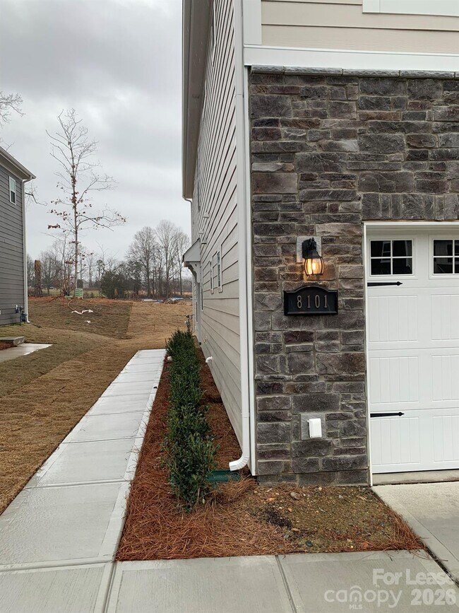 Building Photo - 8101 Ramsburg Dr