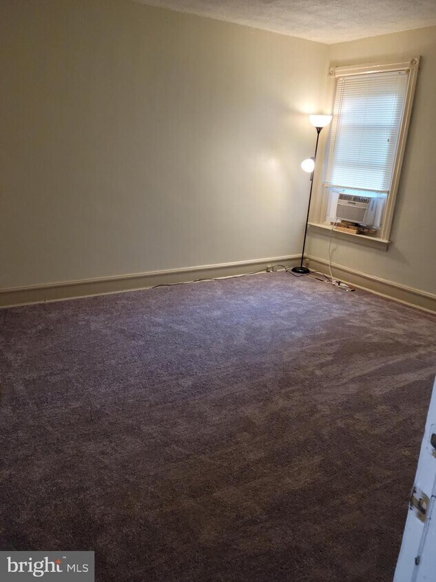 Foto principal - 62 Hillside Ave