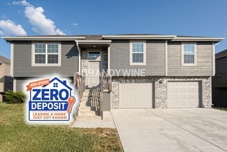 Building Photo - 14325 Oakland Ct
