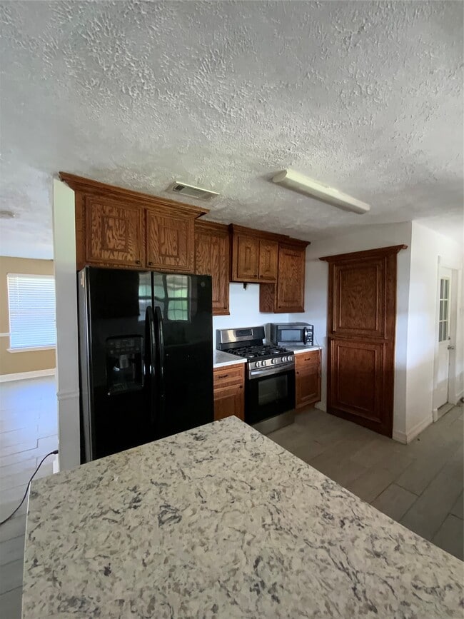 Building Photo - 515 S Burnett Dr