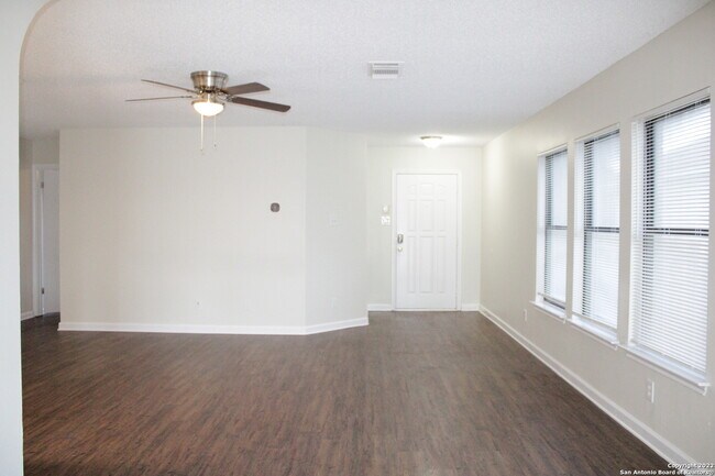 Photo - 6003 Limestone Mill Dr Apartment