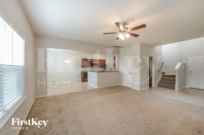 Building Photo - 2027 Golden Topaz Dr