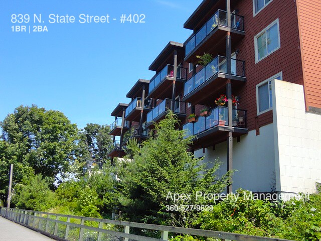 Foto principal - 839 N State St