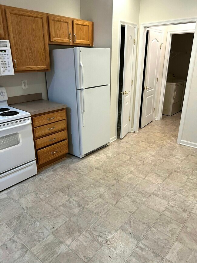 Foto del edificio - 75 Harborton Ln