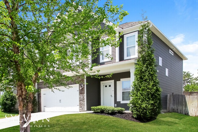 Foto del edificio - Welcome to our outstanding 4-bedroom, 2.5-...