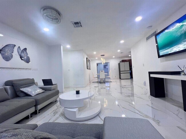 Foto del edificio - 2001 SW 85th Ave