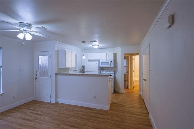 Building Photo - 1208 Village Garden Dr