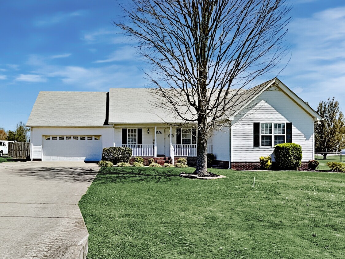 Primary Photo - 3447 Southridge Boulevard