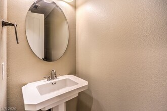Building Photo - 10 Via Vasari