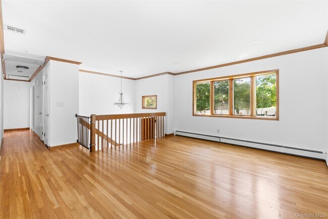 Building Photo - 118 Old Tappan Rd