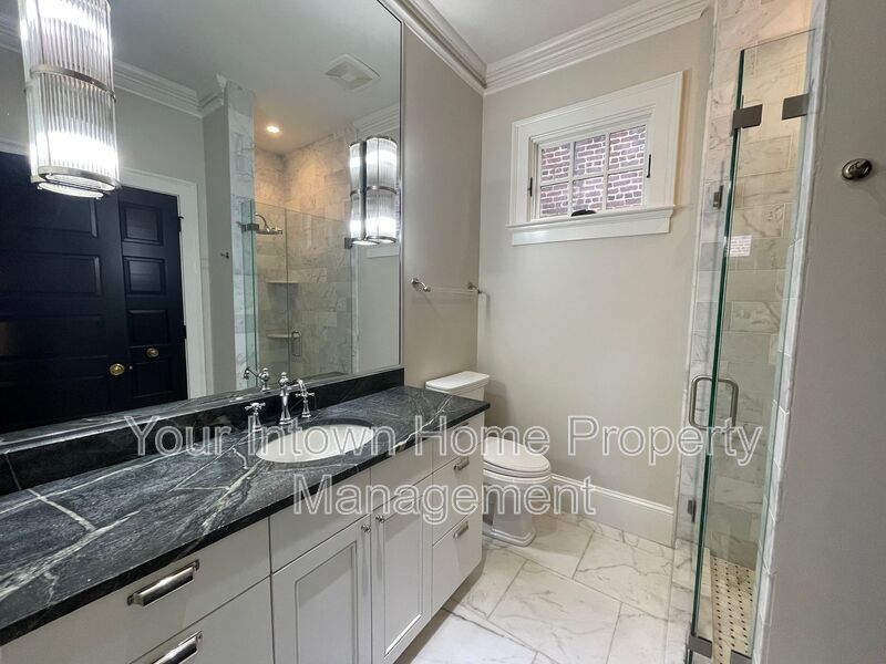 Photo - 367 Moreland Ave NE