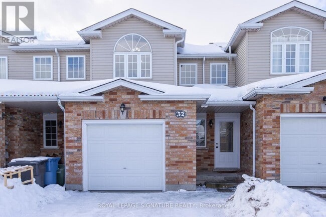 Building Photo - 32 Hasler Crescent