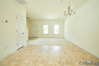 Building Photo - 216 Greenpark Rd