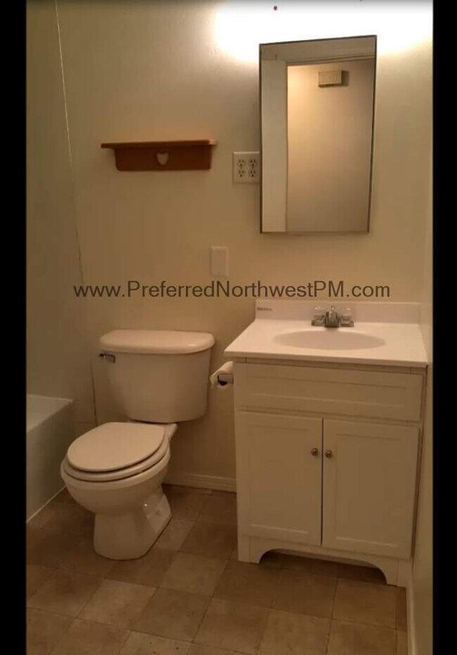 Foto del edificio - River Road 4 bedroom home!