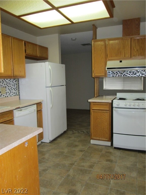 Building Photo - 2132 Jeanne Dr