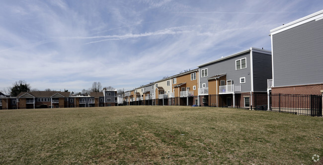 Foto del edificio - Queen Lane Apartments