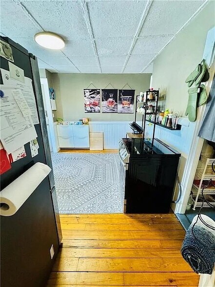 Foto del edificio - 1071 Main St