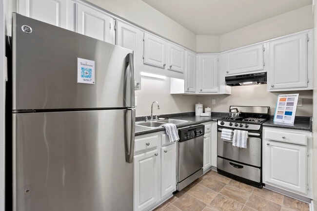 Kitchen - Treehouse