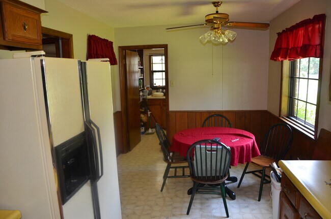 Building Photo - 3123 Chaucer Ln
