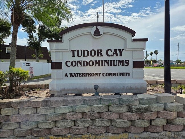 Foto del edificio - 9004 Tudor Dr