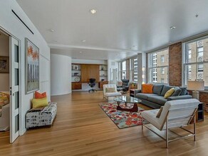 Building Photo - 411 W 7th St