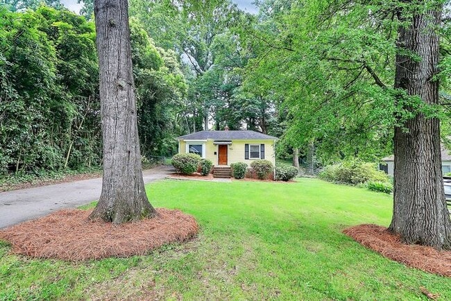 Building Photo - Charming 2BD/1BA Bungalow in Bradley Hills!