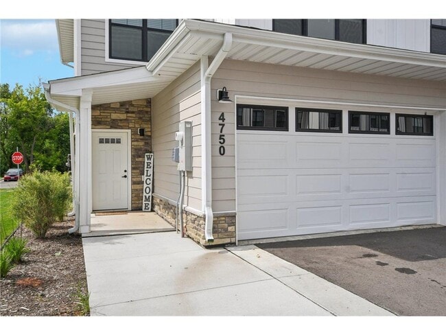 Foto del edificio - 4760 Ironwood Cir