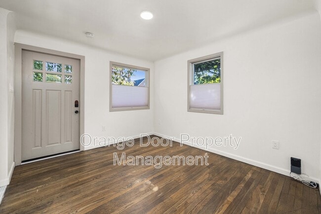Building Photo - 4512 N Orchard St