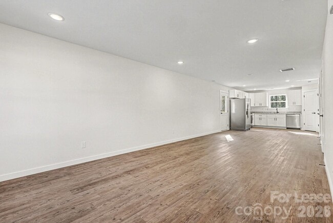 Building Photo - 104 10th Ave SE