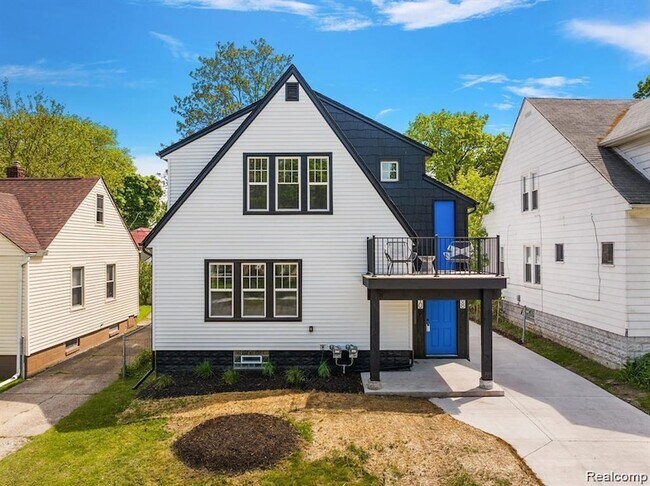 Foto del edificio - 310 E Harry Ave