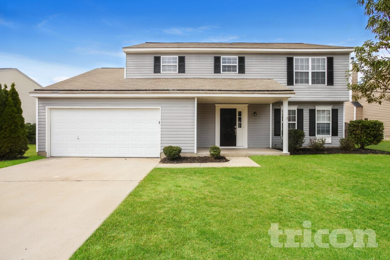 Foto principal - 142 Quiet Grove Dr