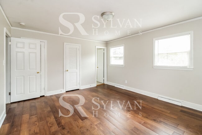Building Photo - Spacious 4 bedroom updated home!