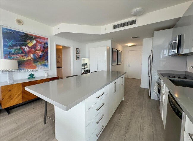 Foto del edificio - 90 SW 3rd St