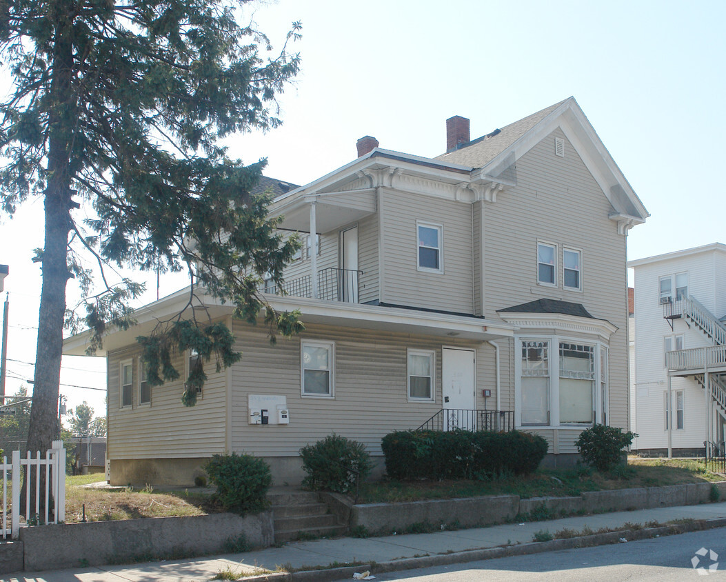 Building Photo - 348-350 Haverhill St