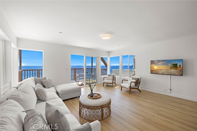 Foto del edificio - 1045 Gaviota Dr