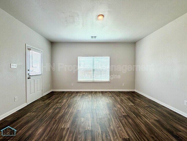 Foto del edificio - 10950 Chippewa Trce