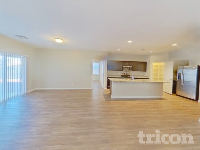 Building Photo - 37308 W Cannataro Ln