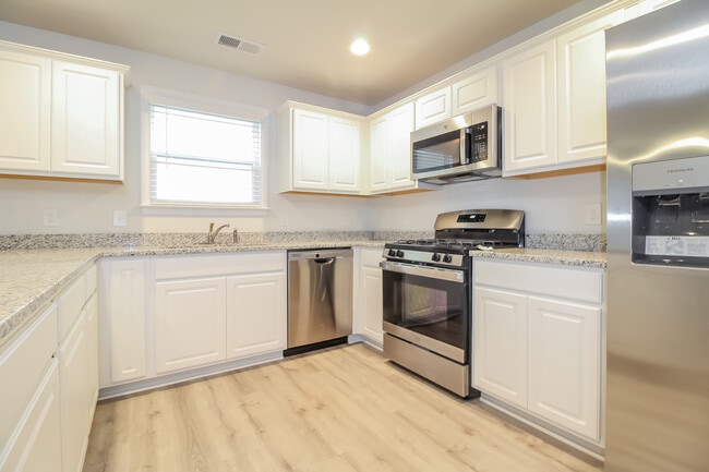 Foto del edificio - 518 Whittier St