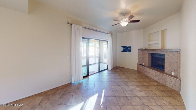 Foto del edificio - 1817 N Evelyn Ave