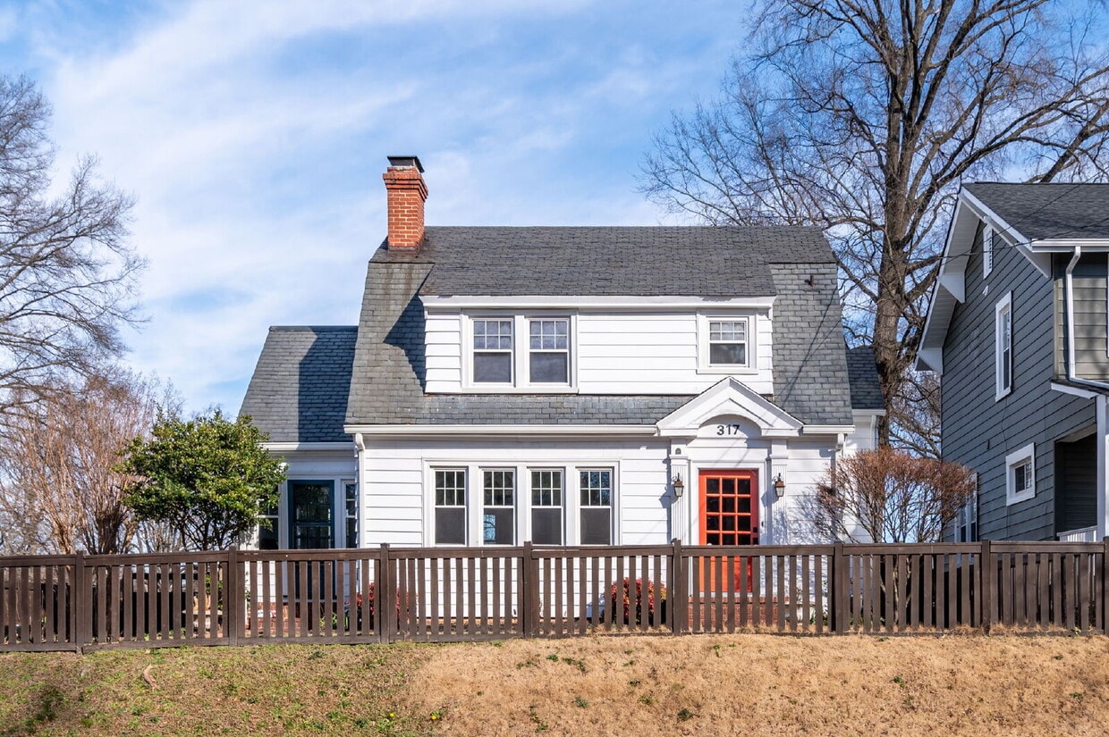 Charming 3-Bedroom, 1.5-Bath Home Near Downtown Richmond - Charming 3-Bedroom, 1.5-Bath Home Near Downtown Richmond