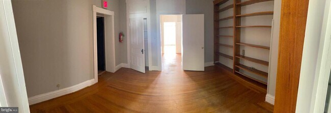 Building Photo - 125 E Main St