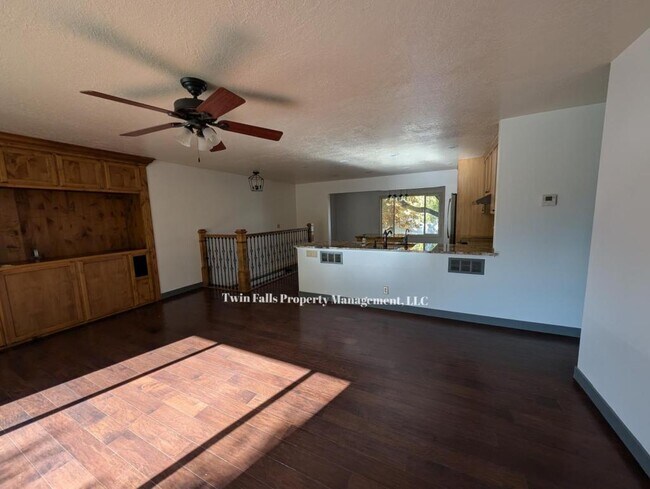 Foto del edificio - 548 Park Meadows Cir