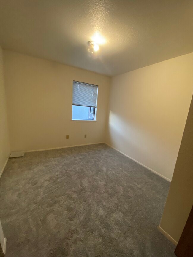 Foto del edificio - 2022 Yale Ave E