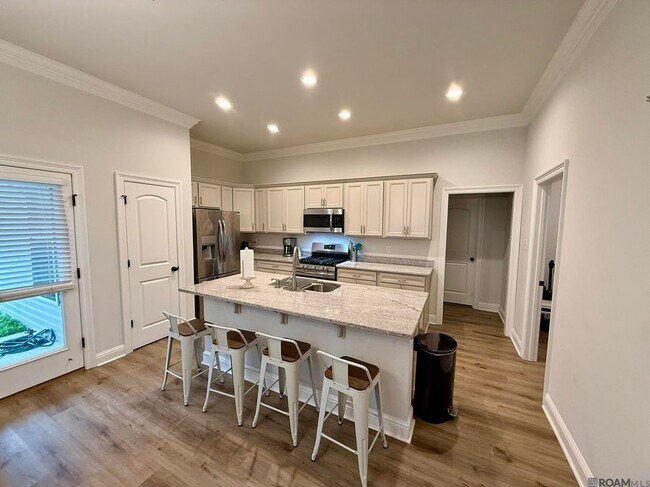 Foto del edificio - 7306 Kenilworth Crossing Ave