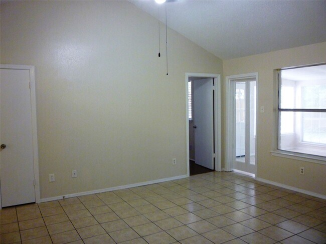 Foto del edificio - 7207 Grackle Dr