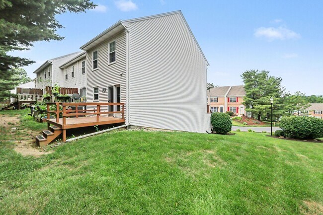 Foto del edificio - 2165 St Clair Ct