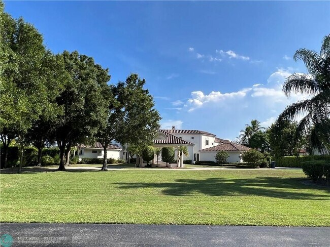 Building Photo - 17669 Fieldbrook Cir E