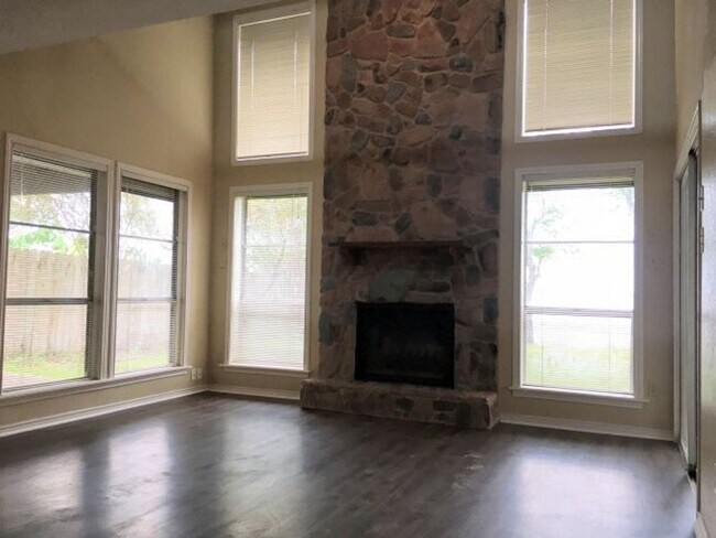 Building Photo - 1038 Harbor Village Dr