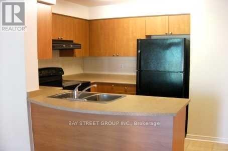 Photo du bâtiment - 5508-5508 Yonge St