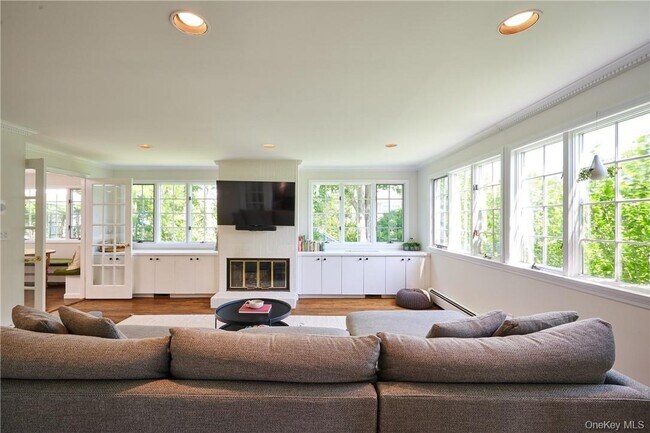 Building Photo - 11 Lebanon Rd